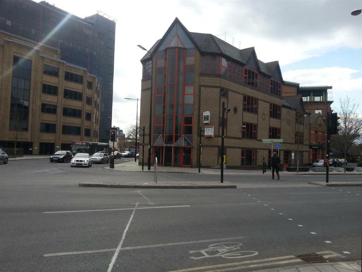 Observation Court Ipswich Buitenkant foto
